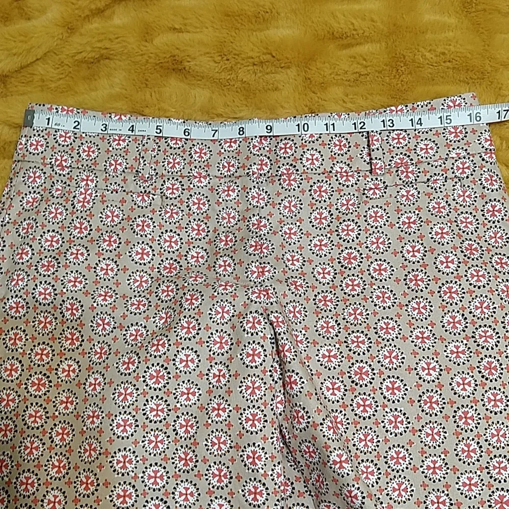 LOFT Cropped Pants - Picture 13 of 14